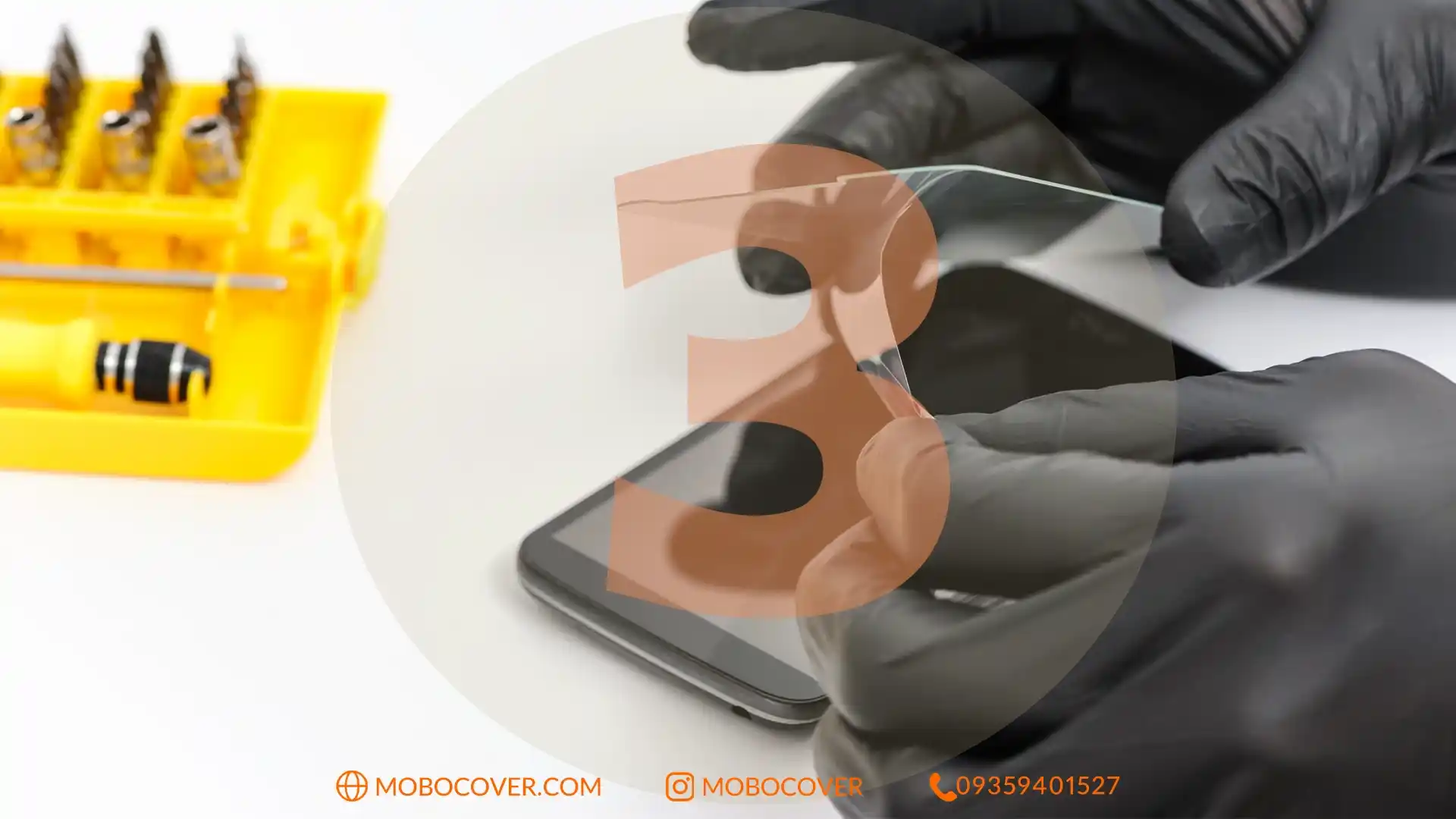 مرحله سوم نصب گلس گوشی: حذف گرد و غبار